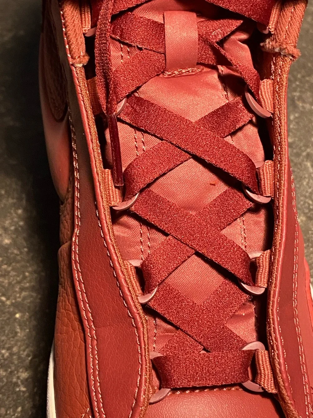 Adorable NWOT NIKE UK high top sneakers,terracotta leather,thick white sole, 8